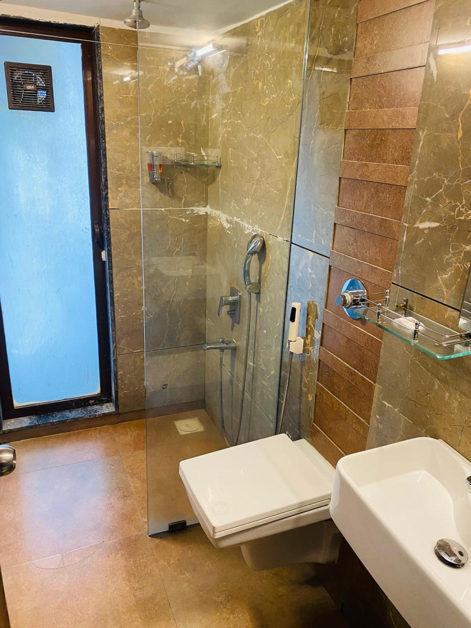 Mumbai House Luxury Apartments Santacruz East, Мумбаї Екстер'єр фото