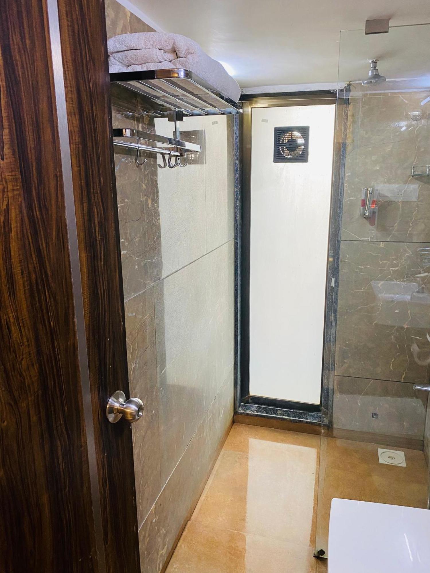 Mumbai House Luxury Apartments Santacruz East, Мумбаї Екстер'єр фото