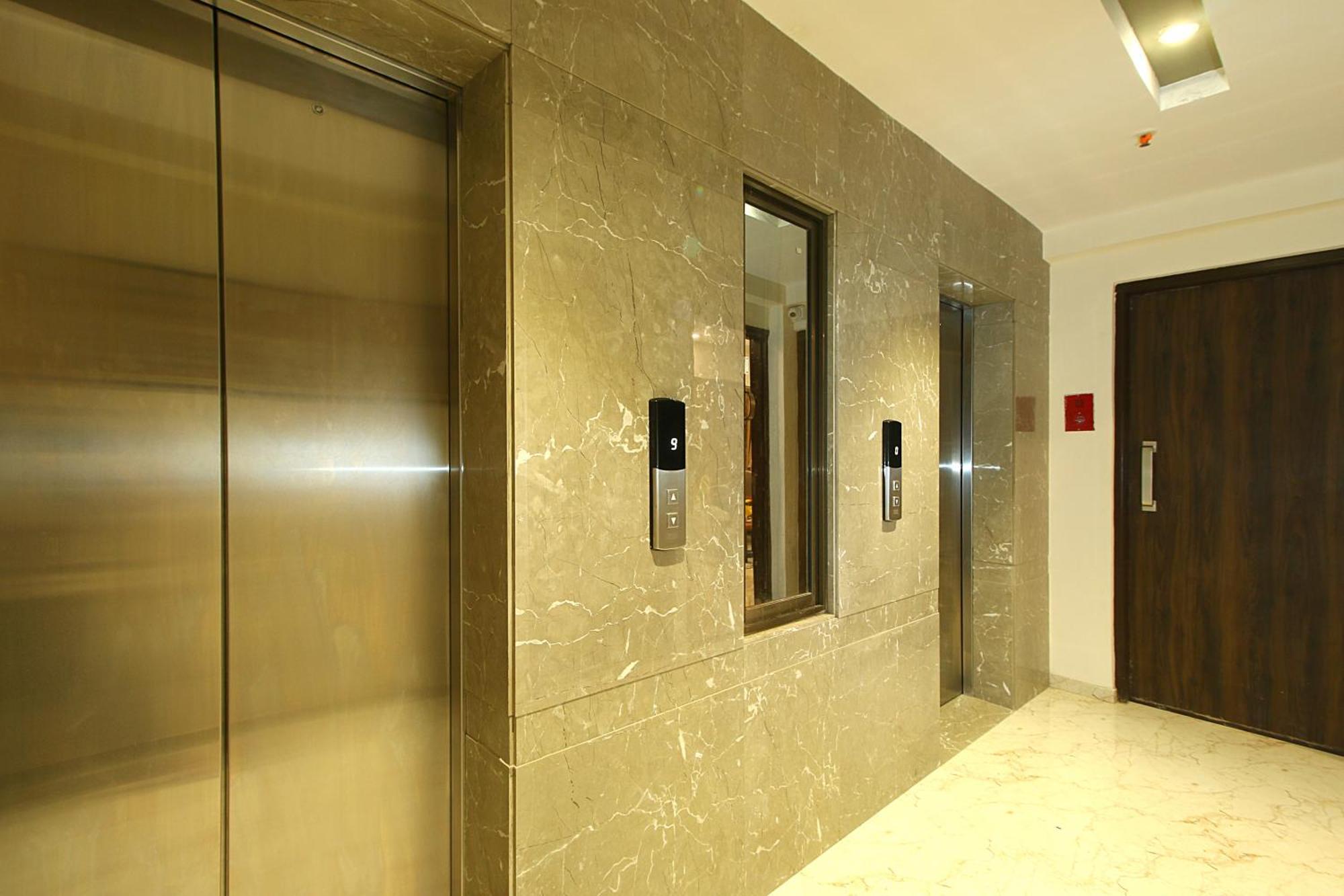Mumbai House Luxury Apartments Santacruz East, Мумбаї Екстер'єр фото