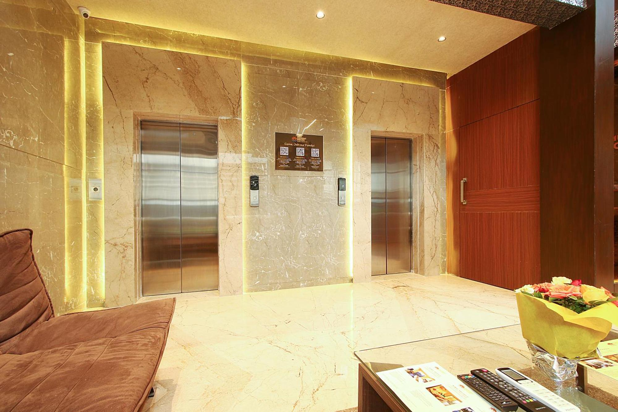 Mumbai House Luxury Apartments Santacruz East, Мумбаї Екстер'єр фото