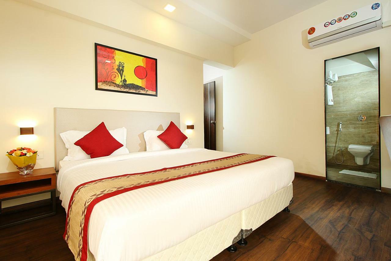 Mumbai House Luxury Apartments Santacruz East, Мумбаї Екстер'єр фото