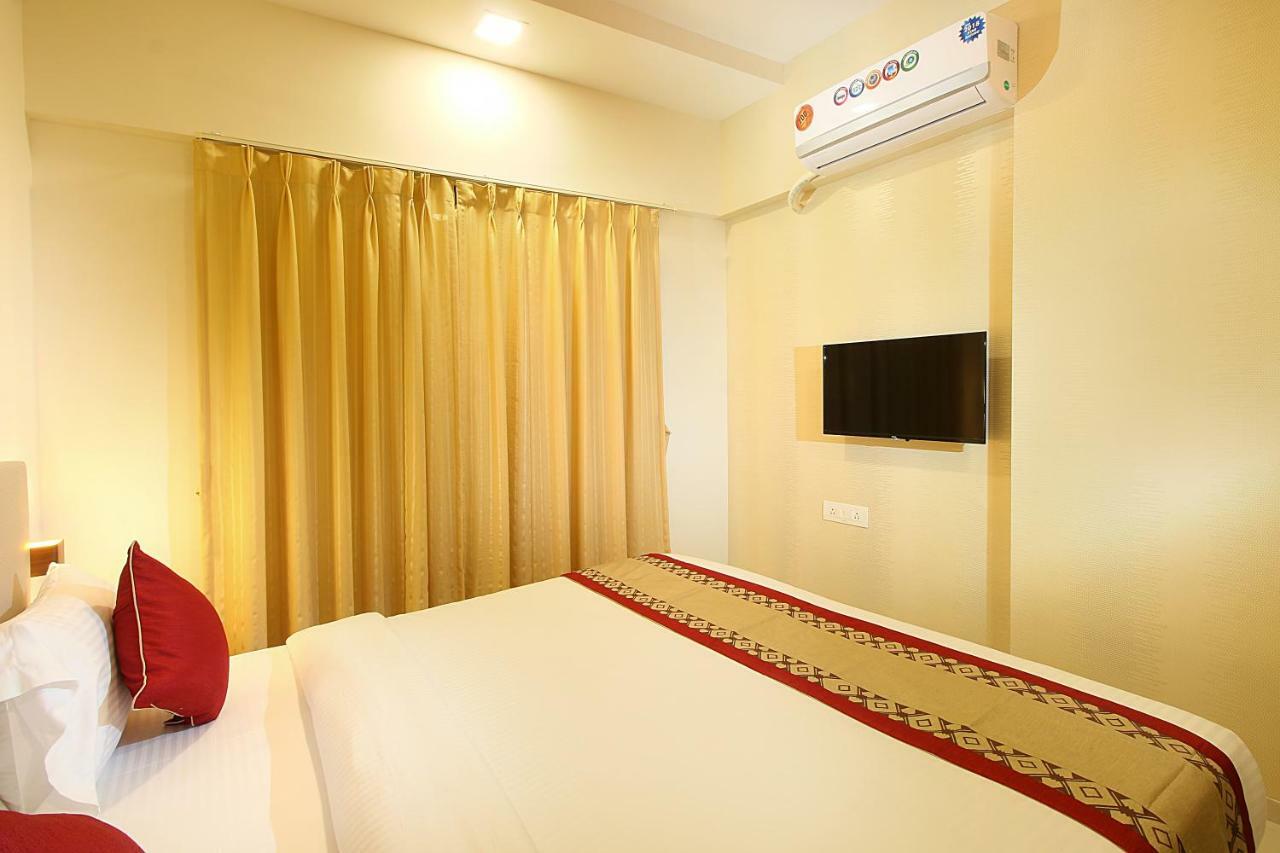 Mumbai House Luxury Apartments Santacruz East, Мумбаї Екстер'єр фото